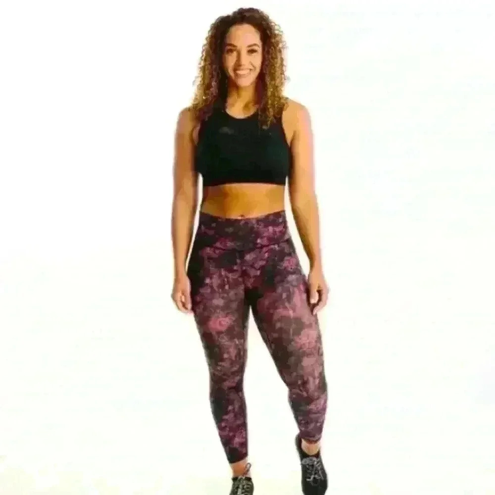 ZYIA NWOT size 14-16 - Red and Black Smoky Hendrix Luxe 7/8 24"